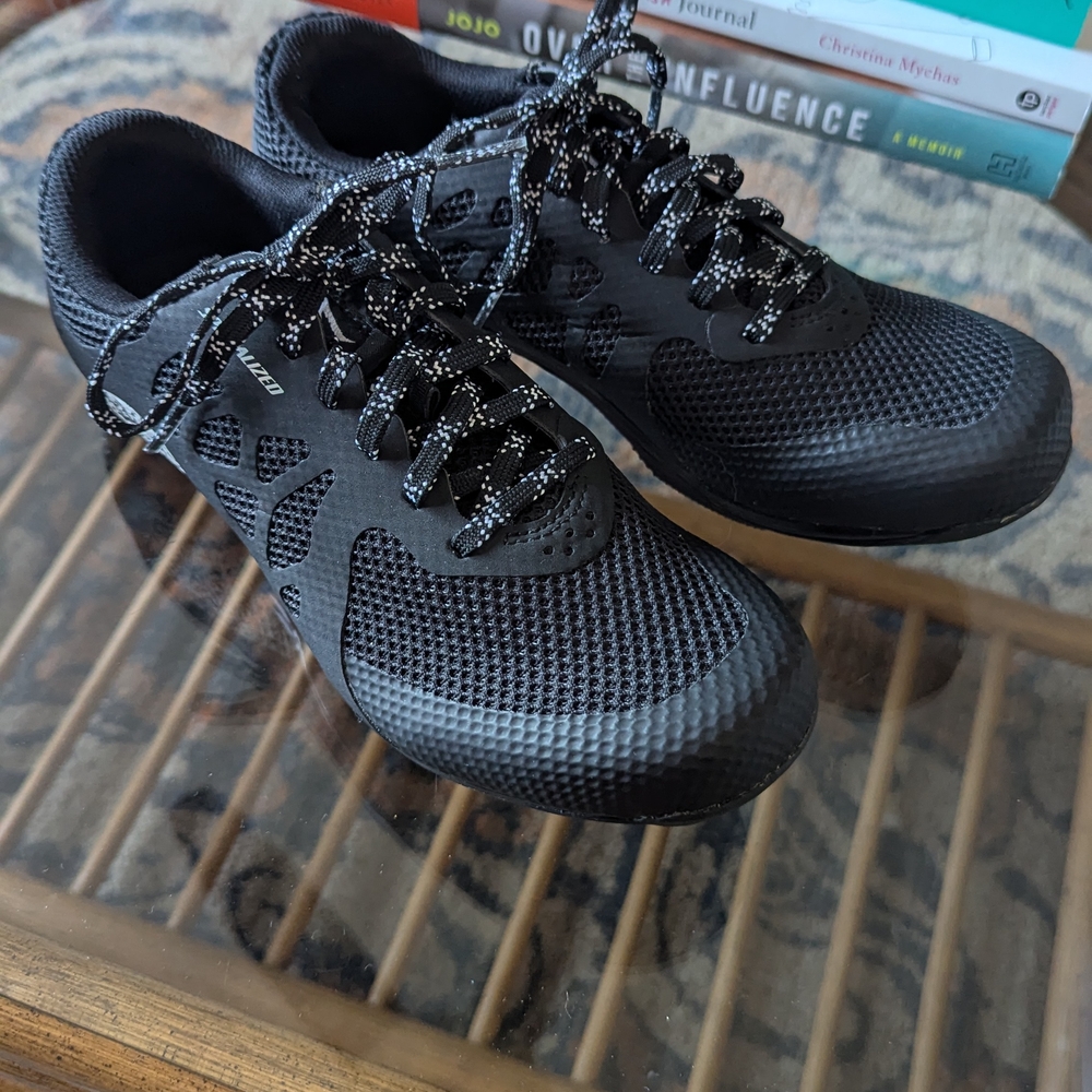 Womens Black Spin or Cycling Shoes